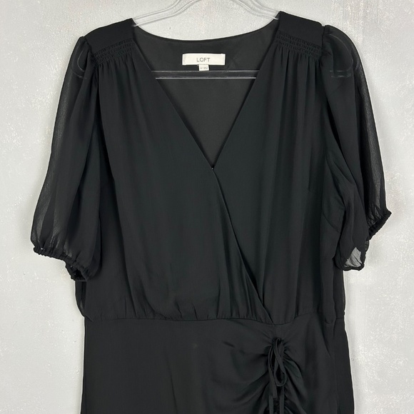 LOFT size 14 Tall black dress side ruched chiffon short sleeve v-neck side zip - Picture 3 of 14